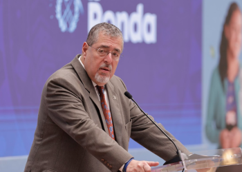 Presidente exige respeto para ministros en citaciones al Congreso./Foto: Analí Camey.