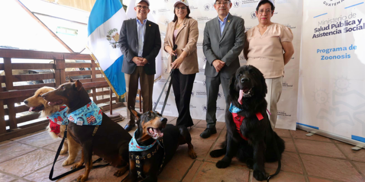 Ministerio de Salud lanza Campaña Nacional de Vacunación Antirrábica Canina. (Foto: MSPAS)
