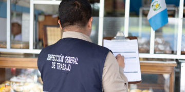 Mintrab ejecuta operativos de inspección laboral en la ciudad capital./Foto: Mintrab.
