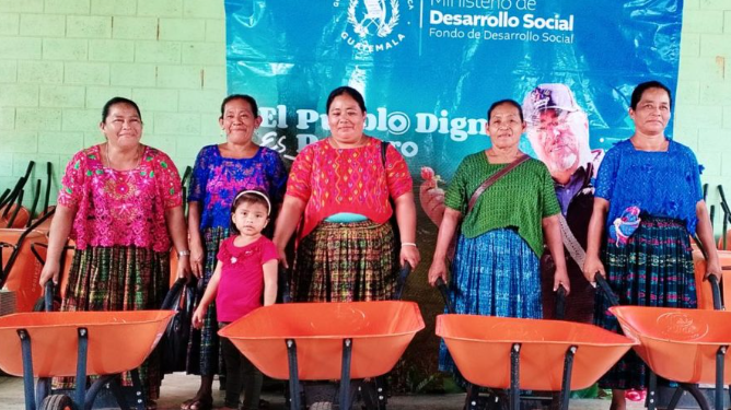 Mides entrega insumos esenciales en Alta Verapaz./Foto: Mides.