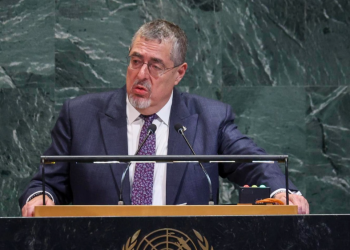 Presidente Arévalo reitera solución pacífica al conflicto entre Israel y Palestina. / Foto: EFE.