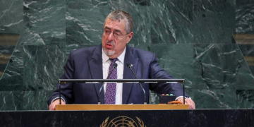 Presidente Arévalo reitera solución pacífica al conflicto entre Israel y Palestina. / Foto: EFE.