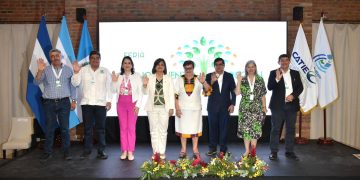 Vicepresidenta participa en reunión del Plan Trifinio en Honduras