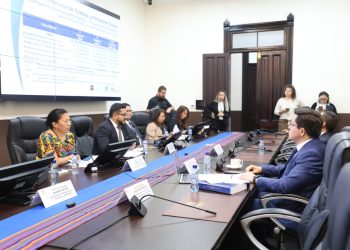 Ministerios y secretarías continúan diálogo sobre iniciativa de presupuesto para 2026. / Foto: Congreso de la República.