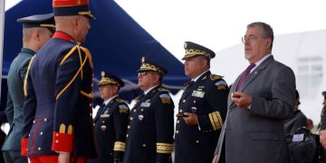 Presidente Bernardo Arévalo participa en actos de conmemoración de aniversario de la Escuela Politécnica y el Día del Cadete. / Foto: Gilber Garcia