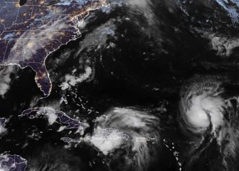 Por ahora el huracán Humberto no representa peligro pero su trayectoria aún es incierta.