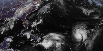 Por ahora el huracán Humberto no representa peligro pero su trayectoria aún es incierta.