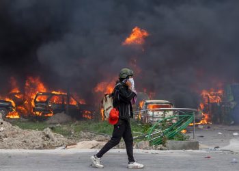 Las llamas consumen decenas de edificios y residencias de Katmandú, la capital de Nepal, a causa de protestas antigubernamentales que forzaron la dimisión del primer ministro.