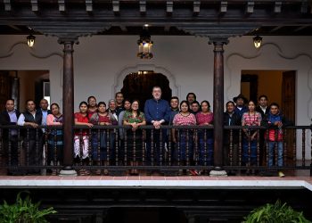 El presidente Bernardo Arévalo, durante su gira por Sacatepéquez, donde instaló el Gobierno Departamental.