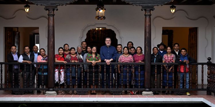 El presidente Bernardo Arévalo, durante su gira por Sacatepéquez, donde instaló el Gobierno Departamental.