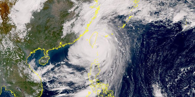 Esta imagen de satélite muestra la magnitud deñ super tifón Ragasa, que azota al sur de la República de China, (Taiwán)