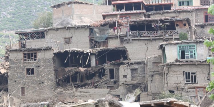 Edificio destruido en la provincia de Kundar, la más afectada por el terremoto que sacudió a Afganistán.