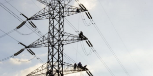 Ministerio de Energía y Minas trabaja en reducir la brecha eléctrica, que ha sido una deuda histórica. (Foto: archivo)
