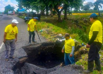 Covial atiende socavamiento en el km 81.6 en Siquinalá, Escuintla. / Foto: Covial.