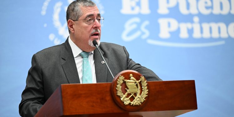 El presidente Bernardo Arévalo en la Ronda destaca el crecimiento económico del país.