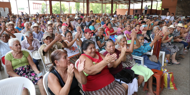 Más de 7 mil 400 adultos beneficiados a través del Programa del Adulto Mayor en Zacapa