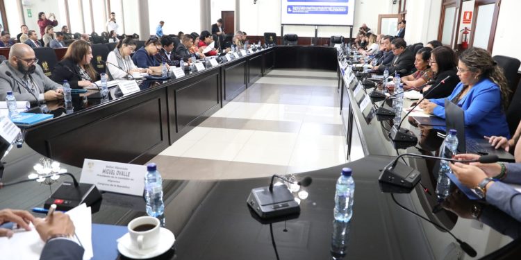 Zacapa fortalece acciones para garantizar protección de niños migrantes retornados