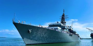 Dan la bienvenida al Escuadrón de Entrenamiento de la Fuerza Marítima de Autodefensa de Japón