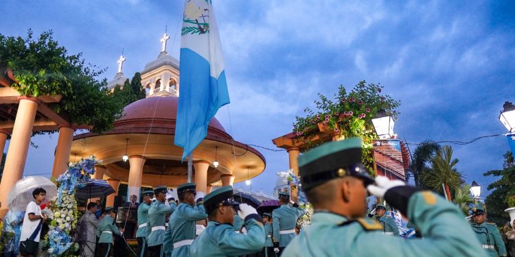 Destacan civismo y fervor patrio a través de una serie de actividades en Retalhuleu