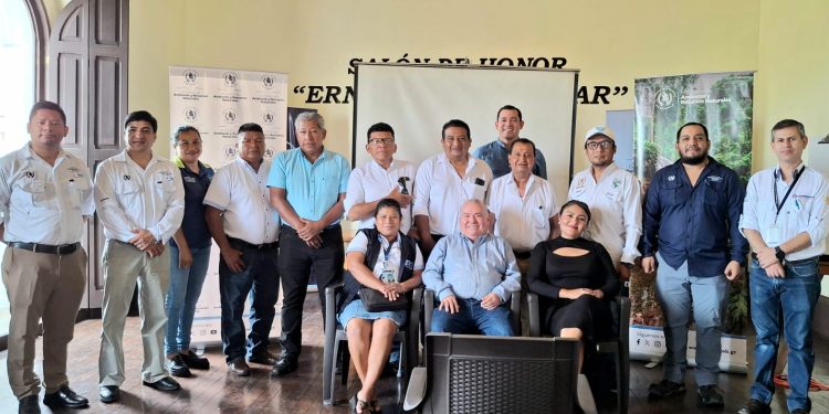 MARN impulsa gobernanza ambiental en los municipios de Retalhuleu