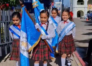 Acto cívico marca el inicio a las actividades patrias en Jutiapa