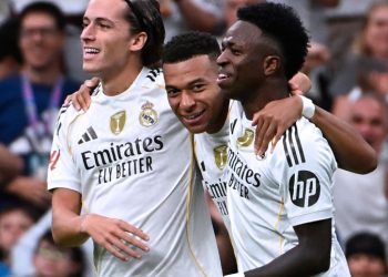 Mbappé afianza al Real Madrid al liderato