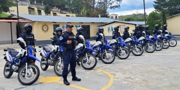La Comisaría de Huehuetenango cuenta ahora con 10 motocicletas y un autopatrulla más para reforzar la seguridad en diferentes sectores de ese departamento.