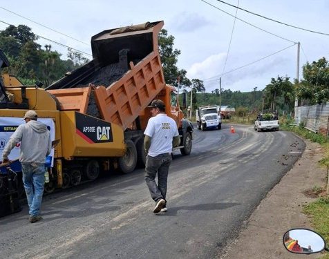 Siguen trabajos de recapeo y rehabilitación vial en Sololá