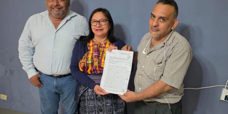 Firman convenio para reposición del Centro de Atención Permanente en San Miguel Pochuta