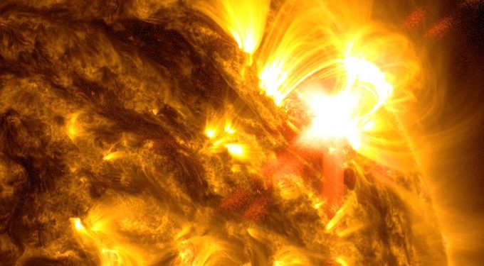 Estudian las partículas energéticas que expulsa el Sol. / Foto: NASA, @NASASun.