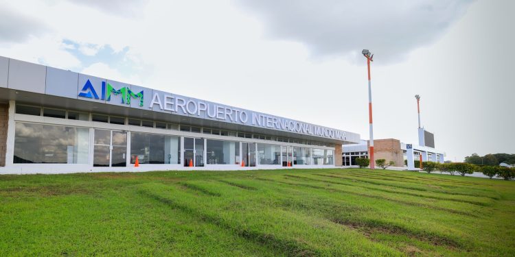 Presidente anuncia avances en certificación internacional del Aeropuerto Mundo Maya