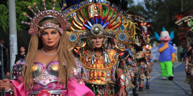 Conviteros llevan color y alegría a la zona 1 capitalina. / Foto: MCD.