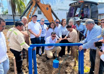 Primera piedra para la ampliación Hospital Infantil Elisa Martínez, en Puerto Barrios