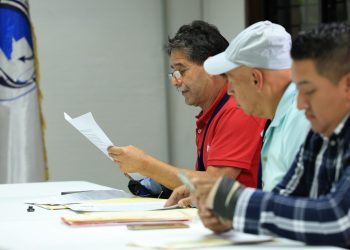 Socializan la importancia del sistema limitador de velocidad. / Foto: DGT.