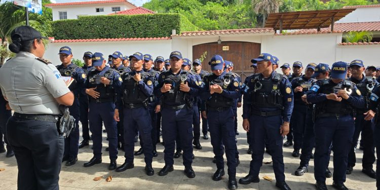 Nuevos agentes de la PNC se integran a la Comisaría 23 en Chiquimula