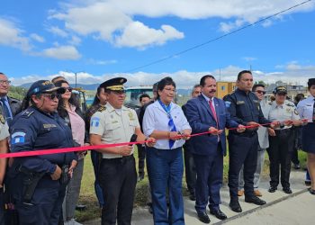 Mejoran procesos de registro, custodia y control de vehículos consignados por la PNC en Quetzaltenango
