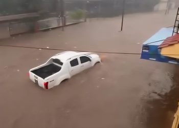 Gestionan ayuda humanitaria para familias afectadas por inundaciones en Retalhuleu