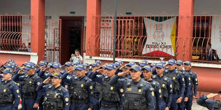 Elementos de PNC refuerzan compromiso con la seguridad y bienestar en Santa Rosa