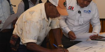 Entregan subsidios de viviendas a familias afectadas por deslizamientos en Agucatán y Barillas, Huehuetenango
