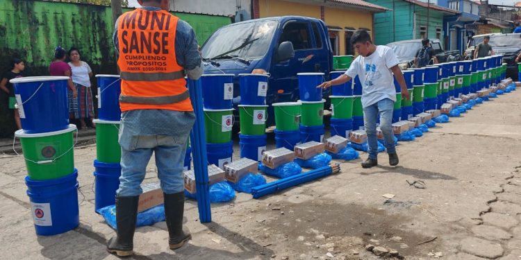 Coordinan la entrega de ayuda humanitaria a familias afectadas por lluvias en San Sebastián
