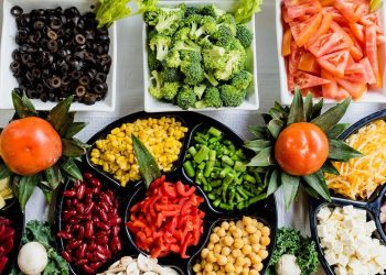 Expertos señalan que una alimentación más sana en el 30 % de la población más rica reduciría en 70 % las emisiones de gases de efecto invernadero.