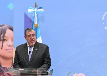 El presidente Bernardo Arévalo, durante el anuncio de nueva iniciativa de ley para combatir al cdrimen organizado.