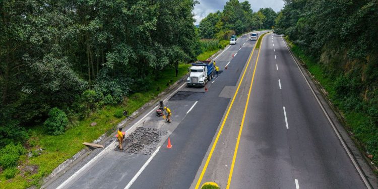RehabilitaciÃ³n vial en el km176.4 de la ruta Interamericana, en jurisdicciÃ³n de TotonicapÃ¡n, por parte de Covial.