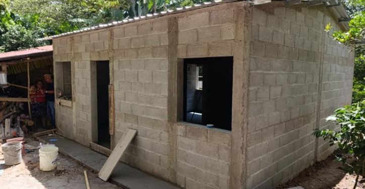 Fopavi avanza con la construcción de viviendas en Chiquimula./Foto: CIV.
