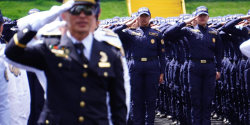 Nuevos agentes y ascensos en las filas de la PNC. / Foto: Mingob