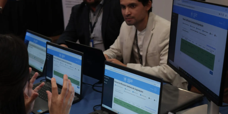 La plataforma SNAP-GT busca centralizar todos los procesos relacionados con la producción, importación, distribución y comercialización de alimentos procesados. (Foto: MSPAS)