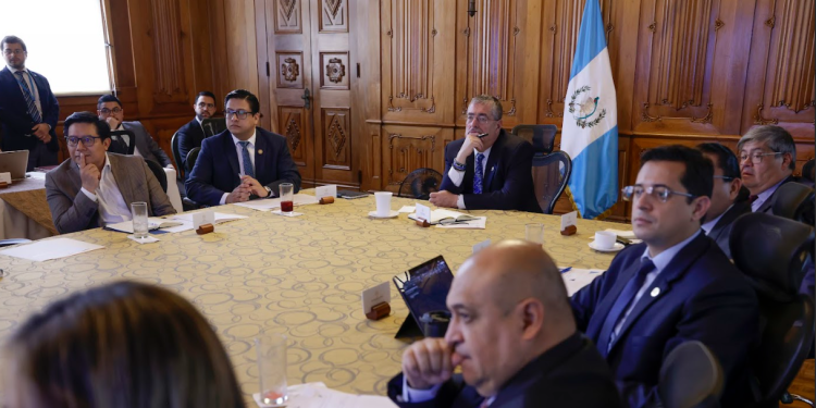 Presidente Bernardo Arévalo conoce avances en la lucha contra la corrupción