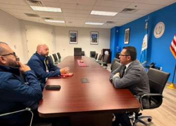 Consulado de Guatemala en Las Vegas aboga con Senador por atención a connacionales