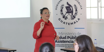 Capacitan a personal de salud en detección temprana de patologías neurológicas en la niñez. (Foto: MSPAS)