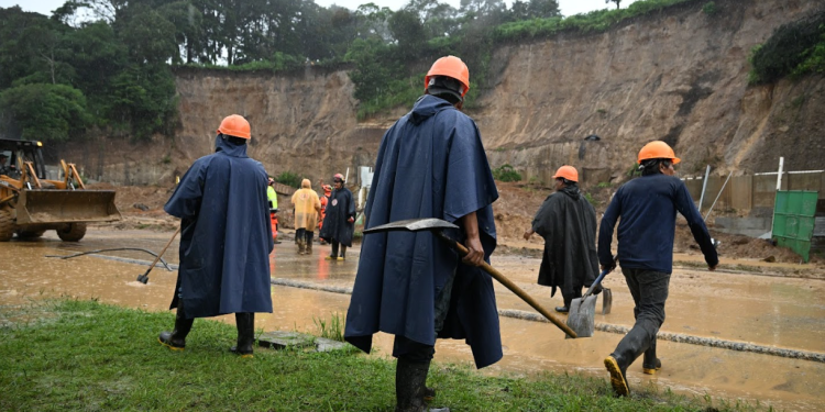Concluye el primer día de labores en el km 24 de carretera a El Salvador. / Foto: Byron de la Cruz.